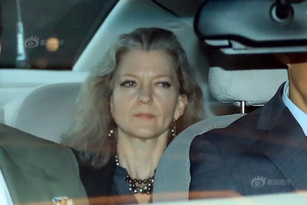 柳巖攻沙首秀 《傳奇世界手游》今日騎戰(zhàn)公測(cè)