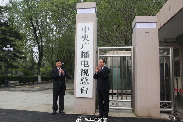 《真江湖HD》新玩法上線(xiàn) 飛檐走壁輕功奪寶